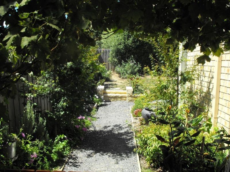 16 Paris Court, Mooroolbark VIC 3138