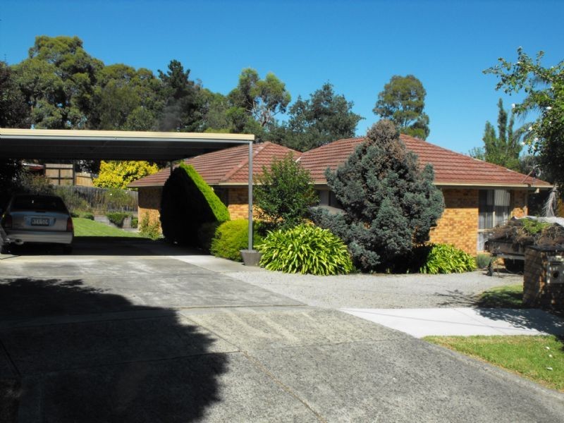3 Robyn Court, Mooroolbark VIC 3138
