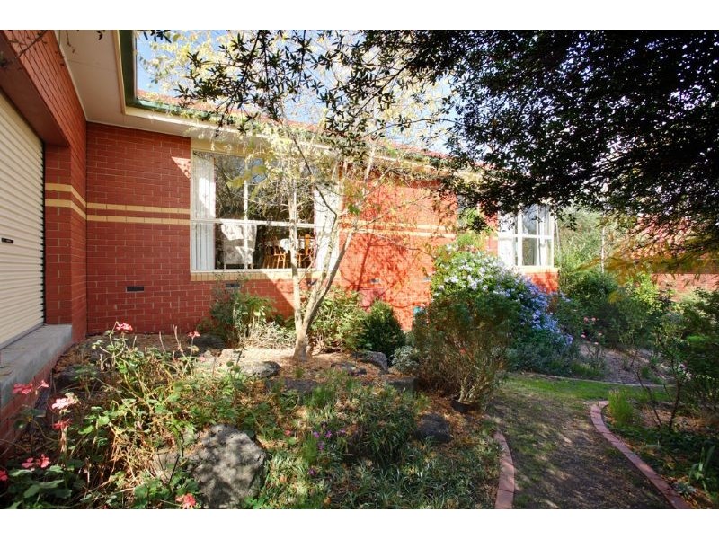 10 Yarraridge Drive, Chirnside Park VIC 3116