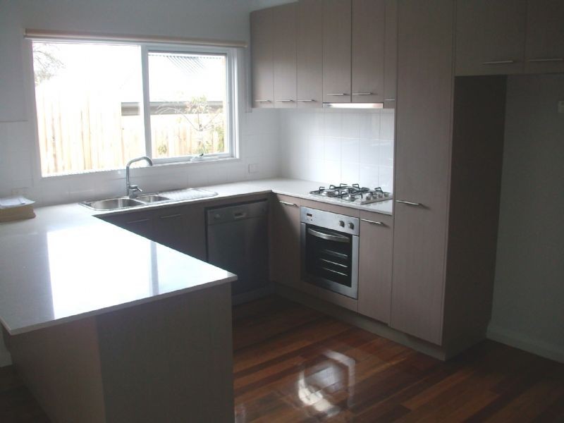 2/6 Deschamps Street, Lilydale VIC 3140