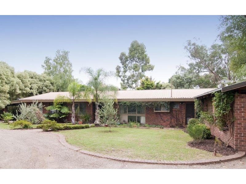 9 Paynes Road, Seville VIC 3139