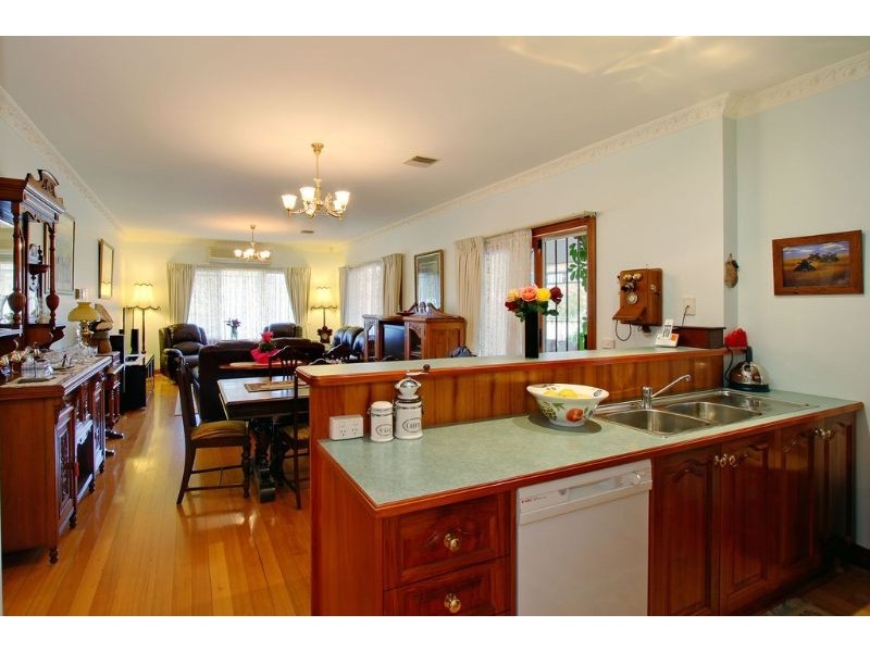 98 Eucalypt Drive, Lilydale VIC 3140