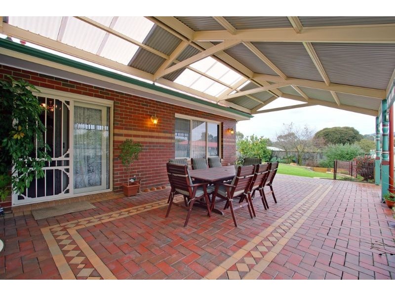 98 Eucalypt Drive, Lilydale VIC 3140