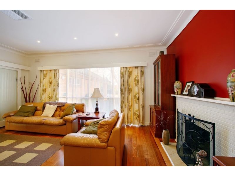 1/8A Cook Road, Mitcham VIC 3132