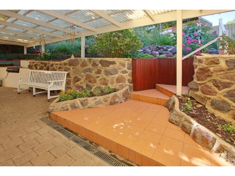 49 Churchill Drive, Mooroolbark VIC 3138