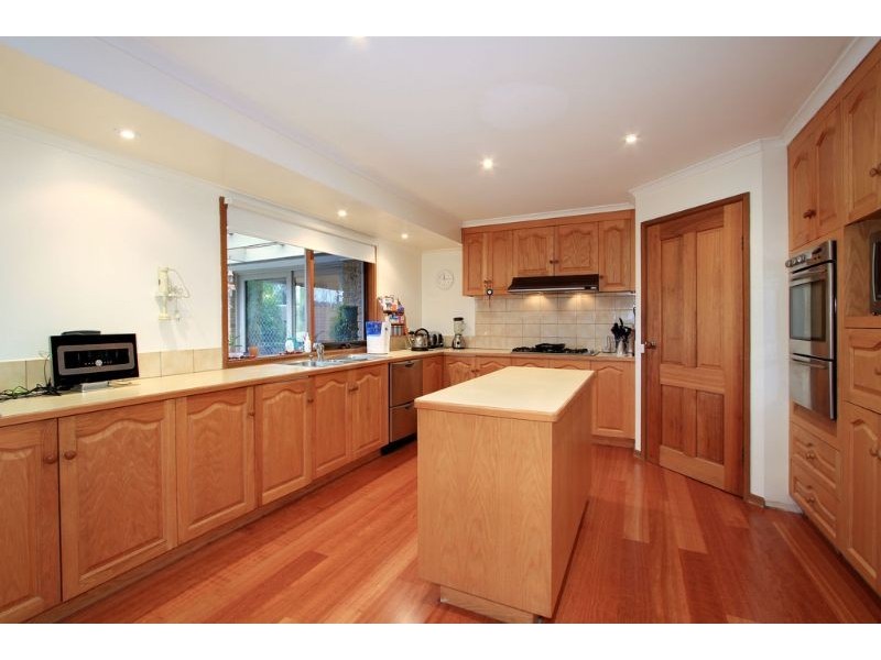 25 Lakeview Drive, Lilydale VIC 3140