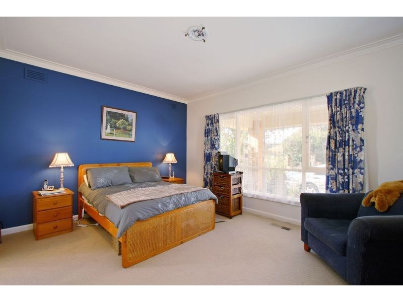 1/8A Cook Road, Mitcham VIC 3132