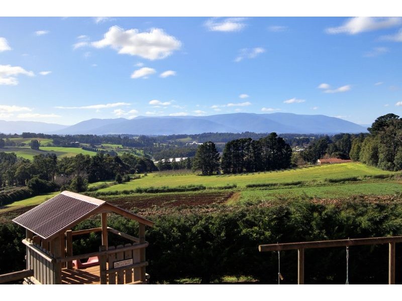 50 – 60 Chapman Road, Silvan VIC 3795