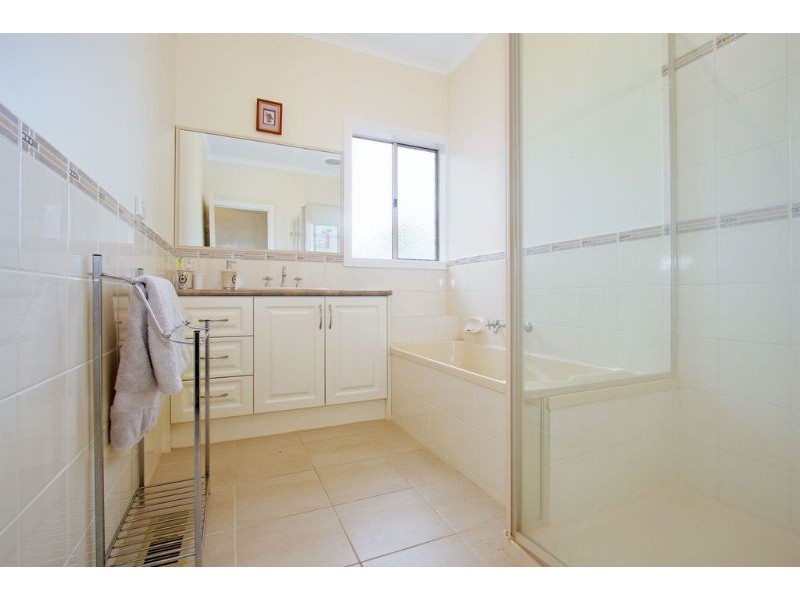 11 Bastow Road, Lilydale VIC 3140