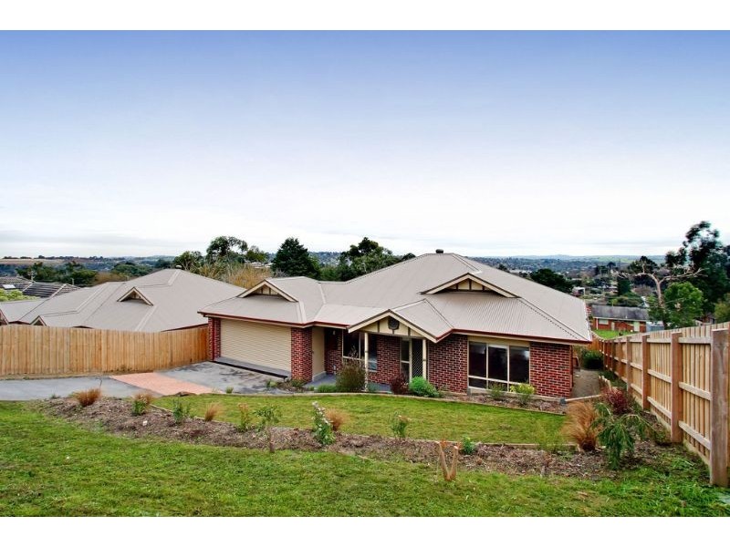 11 Bastow Road, Lilydale VIC 3140