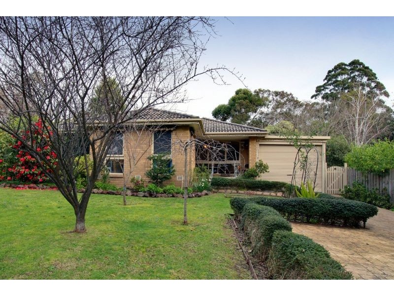 38 Batterbee Drive, Mooroolbark VIC 3138