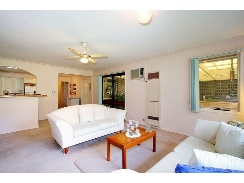 38 Batterbee Drive, Mooroolbark VIC 3138