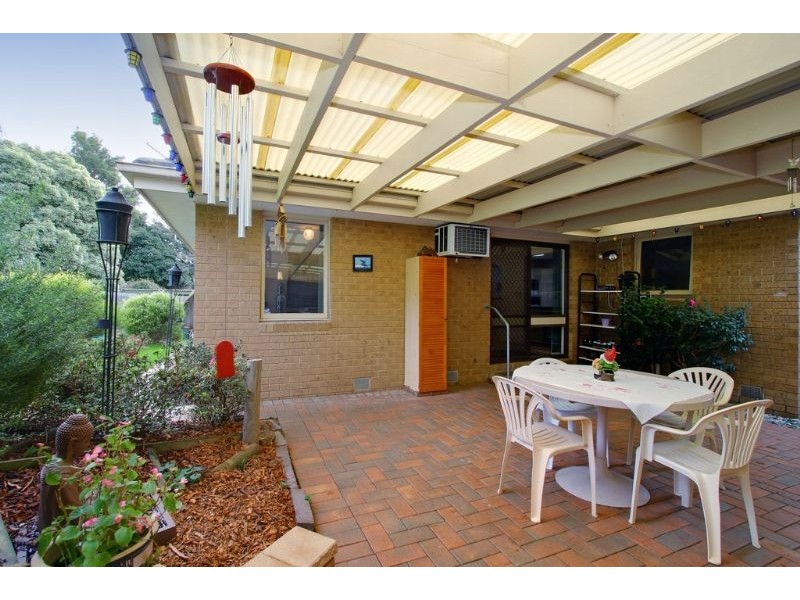 38 Batterbee Drive, Mooroolbark VIC 3138