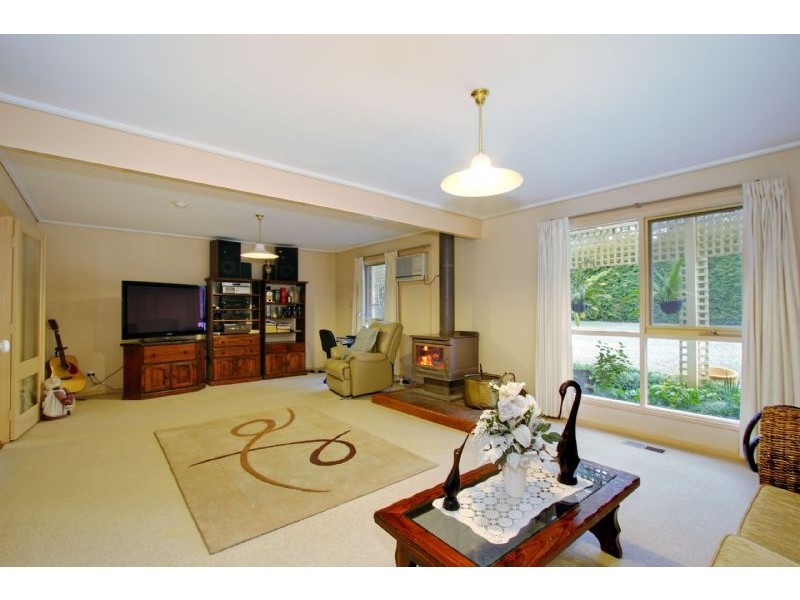 28 Railway Road, Seville VIC 3139