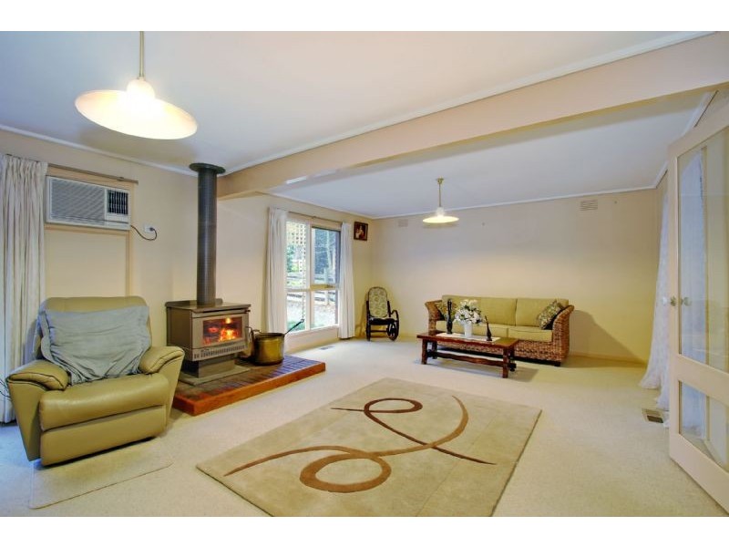 28 Railway Road, Seville VIC 3139