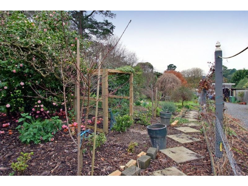 28 Railway Road, Seville VIC 3139