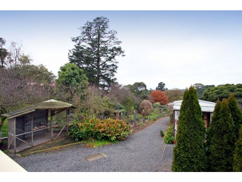 28 Railway Road, Seville VIC 3139