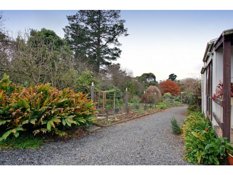 28 Railway Road, Seville VIC 3139