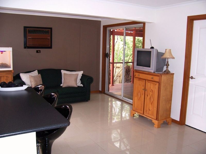 75  Manchester Road, Mooroolbark VIC 3138