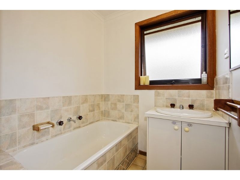 3 Cornelia Close, Kilsyth VIC 3137