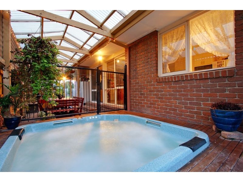 21 Parkstone Drive, Bayswater North VIC 3153