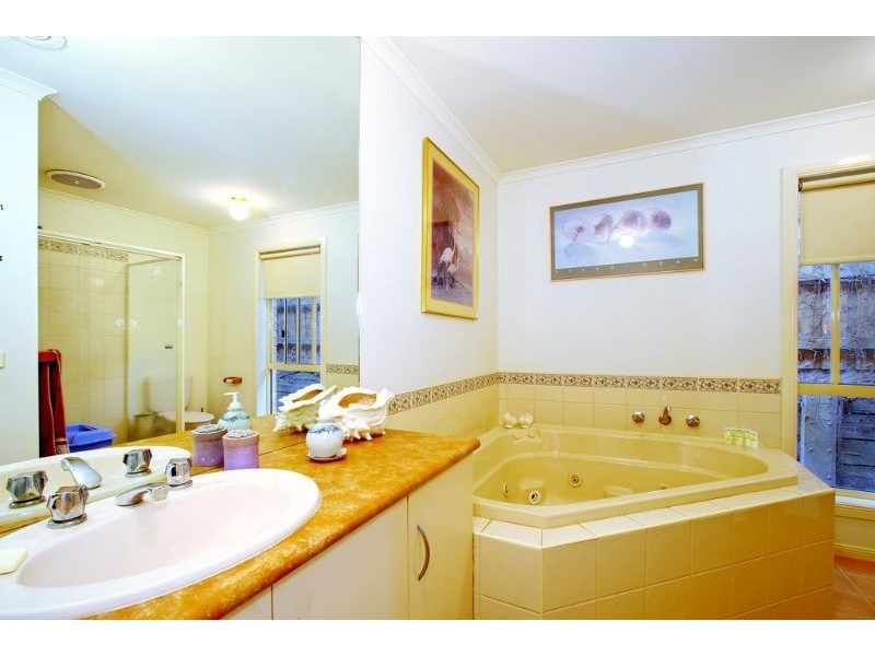 46 Clearwater Drive, Lilydale VIC 3140