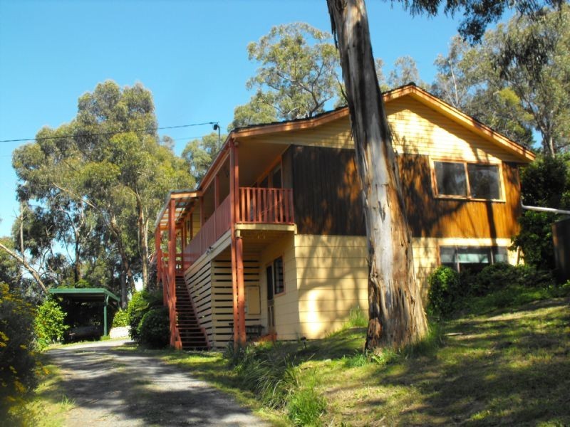 102 Old Don Road, Launching Place VIC 3139