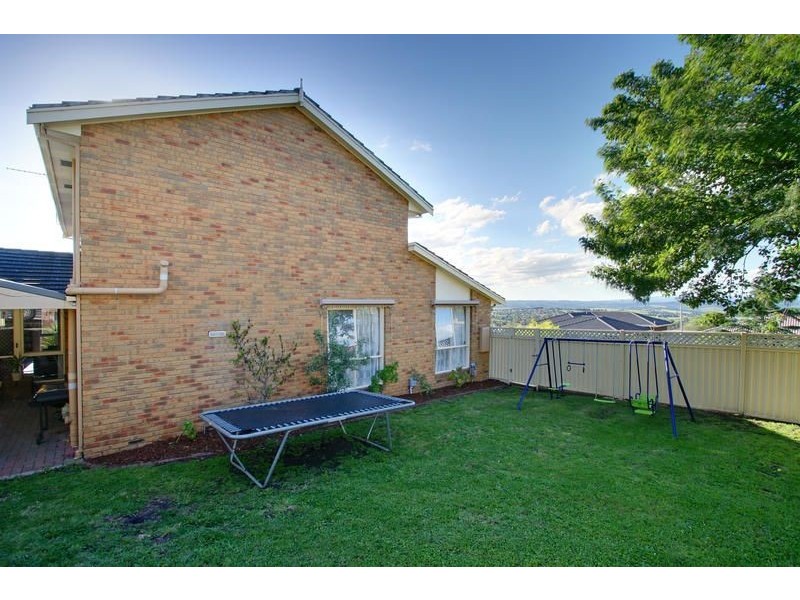 5 Elm Grove, Mooroolbark VIC 3138