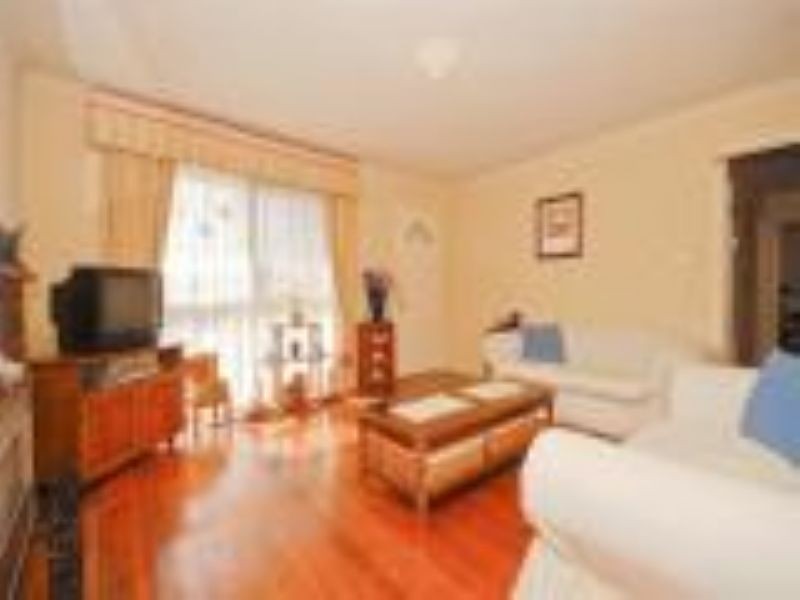 18 Sheldon Avenue, Mooroolbark VIC 3138