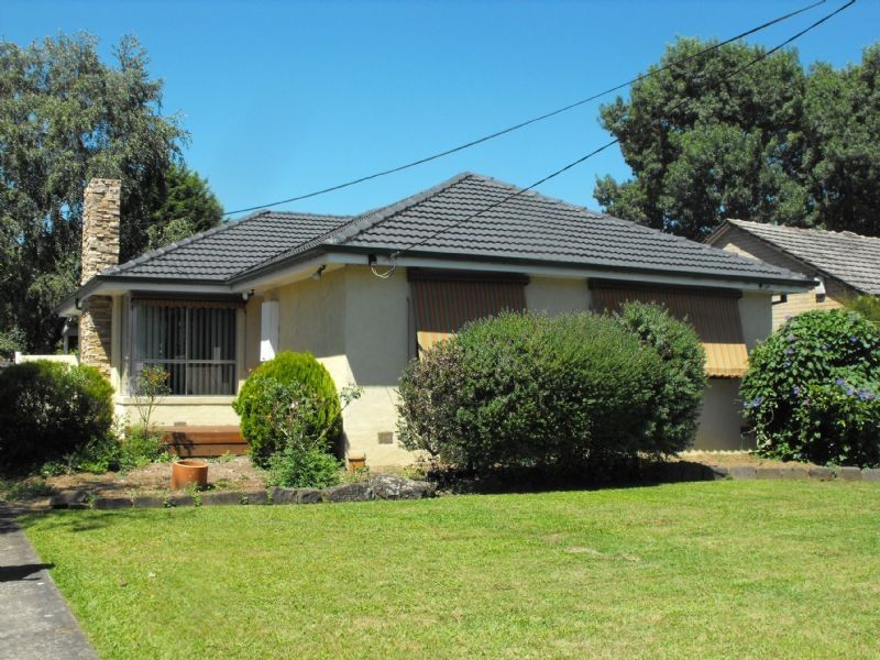 6 Kathy Court, Mooroolbark VIC 3138