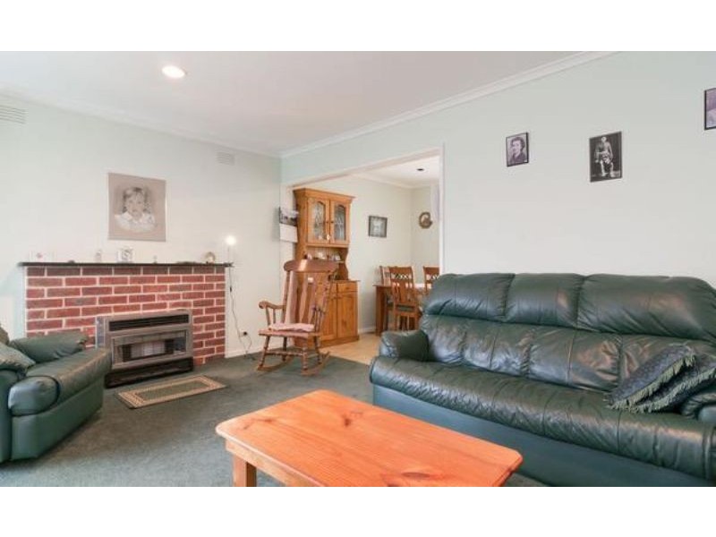 6 Kathy Court, Mooroolbark VIC 3138