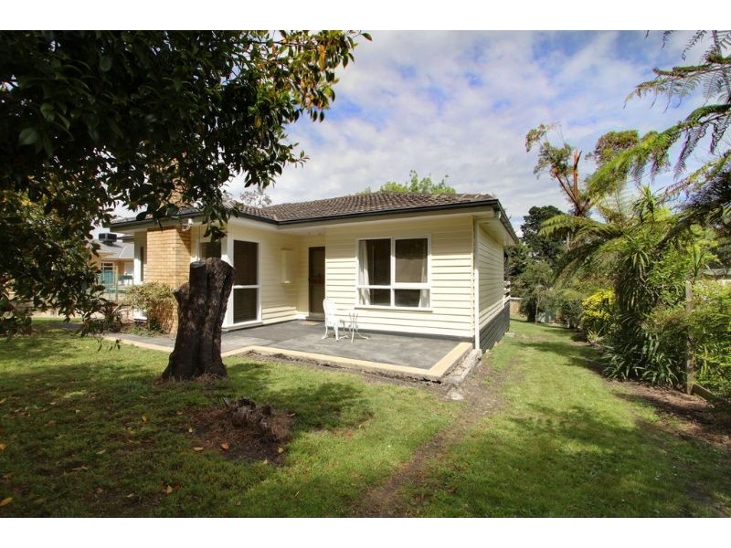 10 Wellington Road, Wandin North VIC 3139