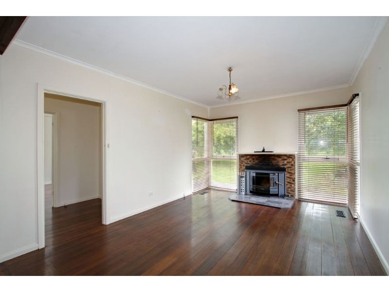 10 Wellington Road, Wandin North VIC 3139