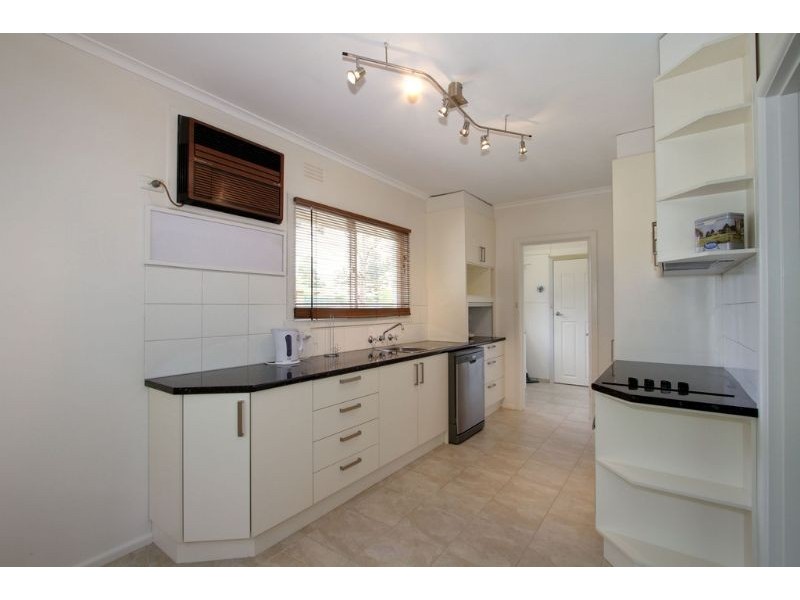 10 Wellington Road, Wandin North VIC 3139