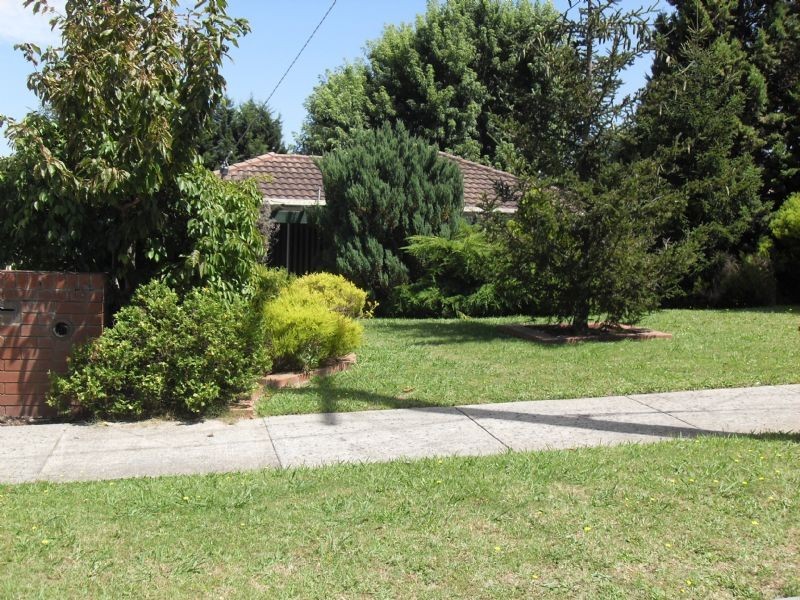 16 Trafalgar Crescent, Lilydale VIC 3140