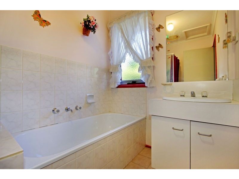 16/30a Forest Road, Ferntree Gully VIC 3156