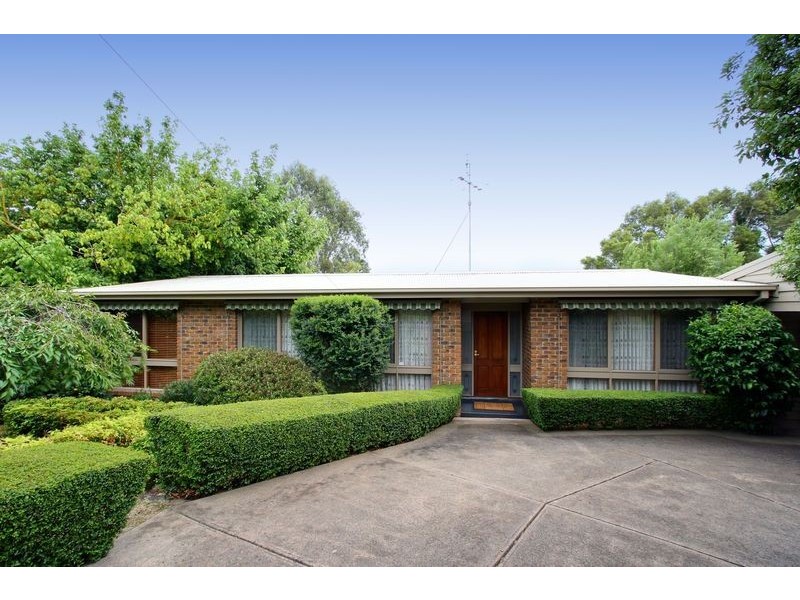 54 St Andrews Drive, Chirnside Park VIC 3116