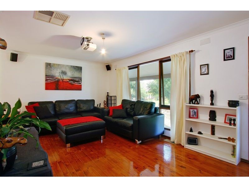 3 Sunburst Court, Mooroolbark VIC 3138