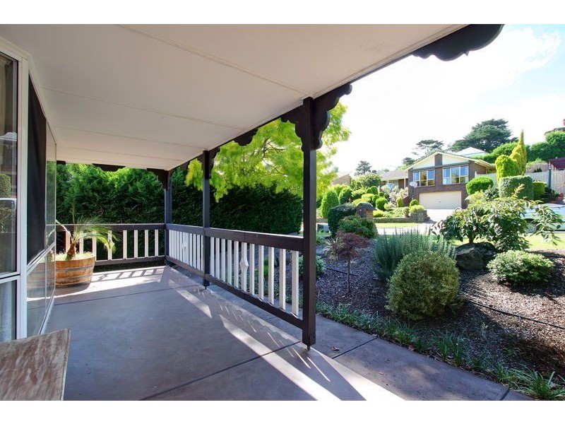 32 Drummer Hill Lane, Mooroolbark VIC 3138