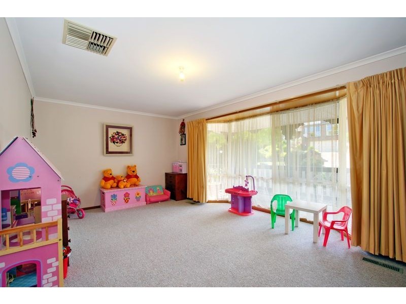 32 Drummer Hill Lane, Mooroolbark VIC 3138
