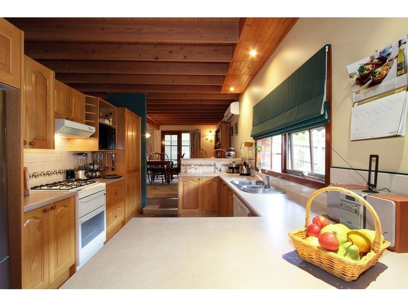 17 Stringybark Boulevard  North, Mount Evelyn VIC 3796