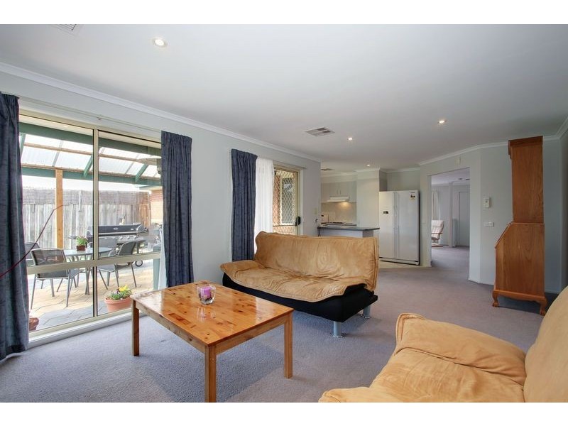 21 Clearwater Drive, Lilydale VIC 3140