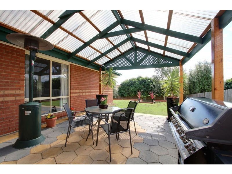 21 Clearwater Drive, Lilydale VIC 3140