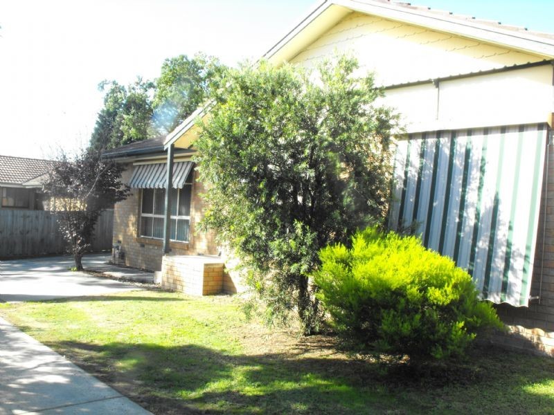 2/8 Crestway, Lilydale VIC 3140