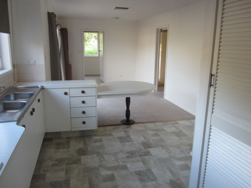 18 Bowen Road, Lilydale VIC 3140