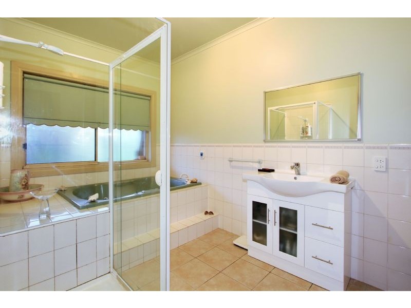 35 Frances Av, Yarra Glen VIC 3775