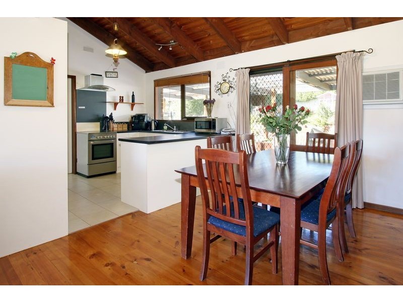 15 Howard Street, Seville VIC 3139