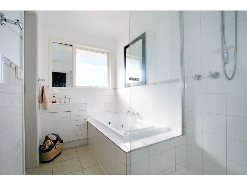 15 Howard Street, Seville VIC 3139