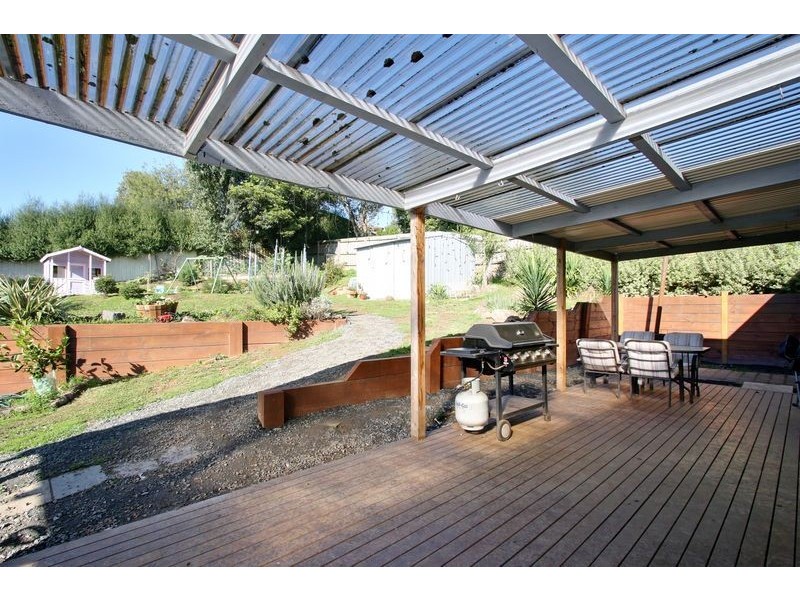 15 Howard Street, Seville VIC 3139