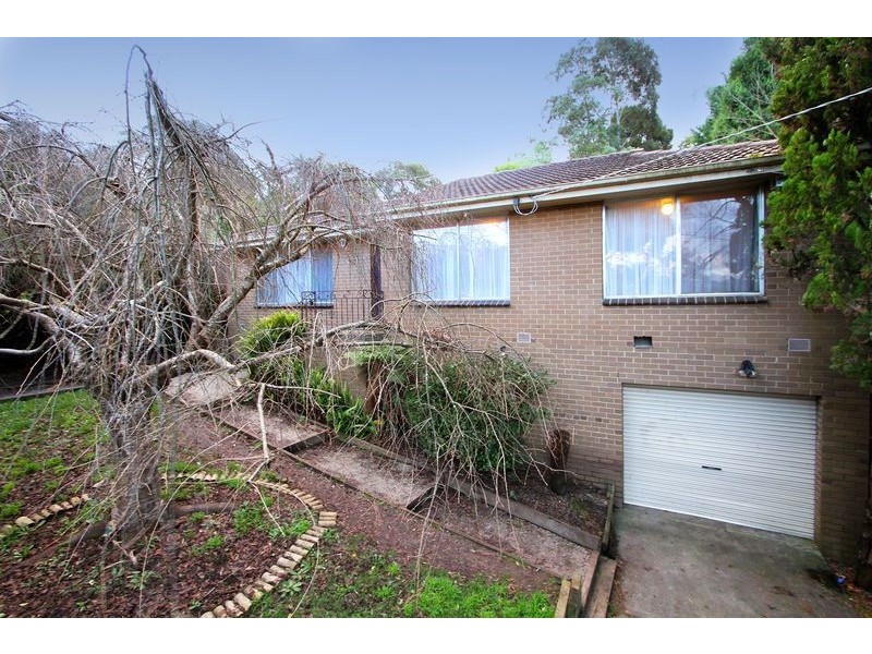 17 Lansell Road, Mooroolbark VIC 3138